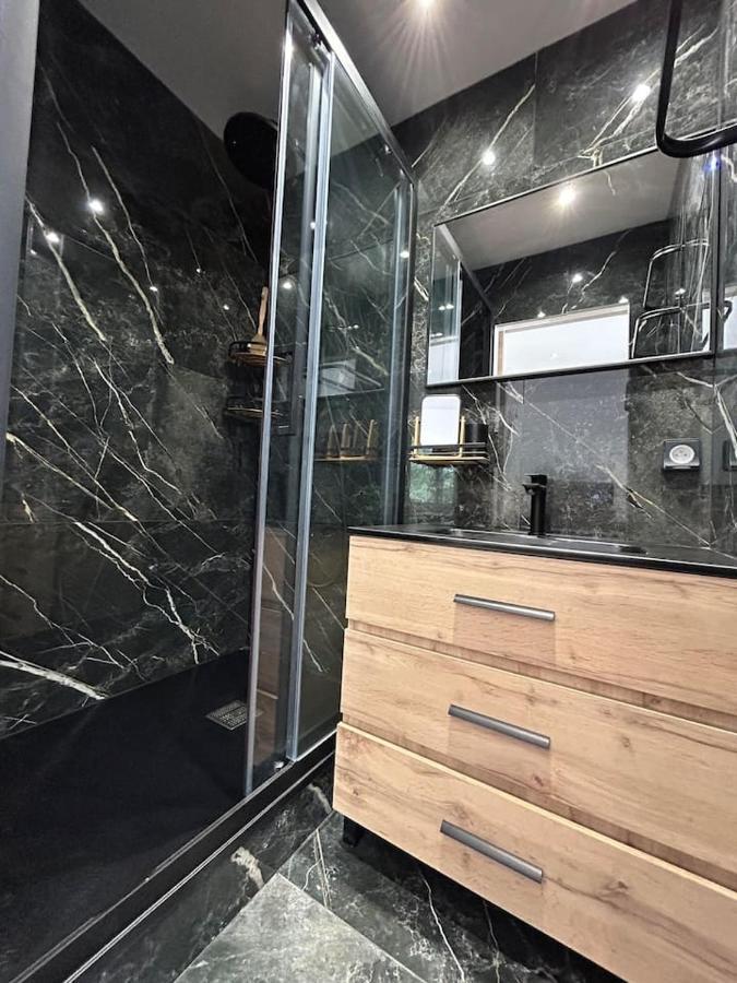 Appartement Jacuzzi Narbonne Exterior photo